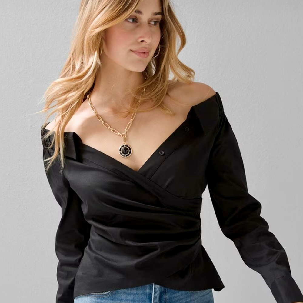 NWOT White House Black Market  Off the Shoulder Poplin Surplus Top 00 Black